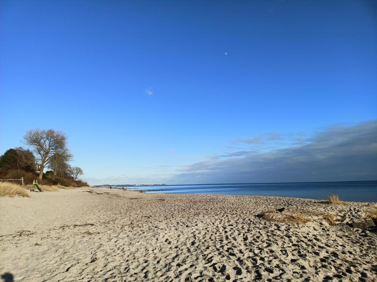 Wohnung Mit Traumhaftem Meerblick Und Schwimmbad Sierksdorf Exterior foto